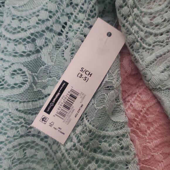 NWT NO BOUNDARIES FULLY LINED LACE TOP - Picture 3 of 3
